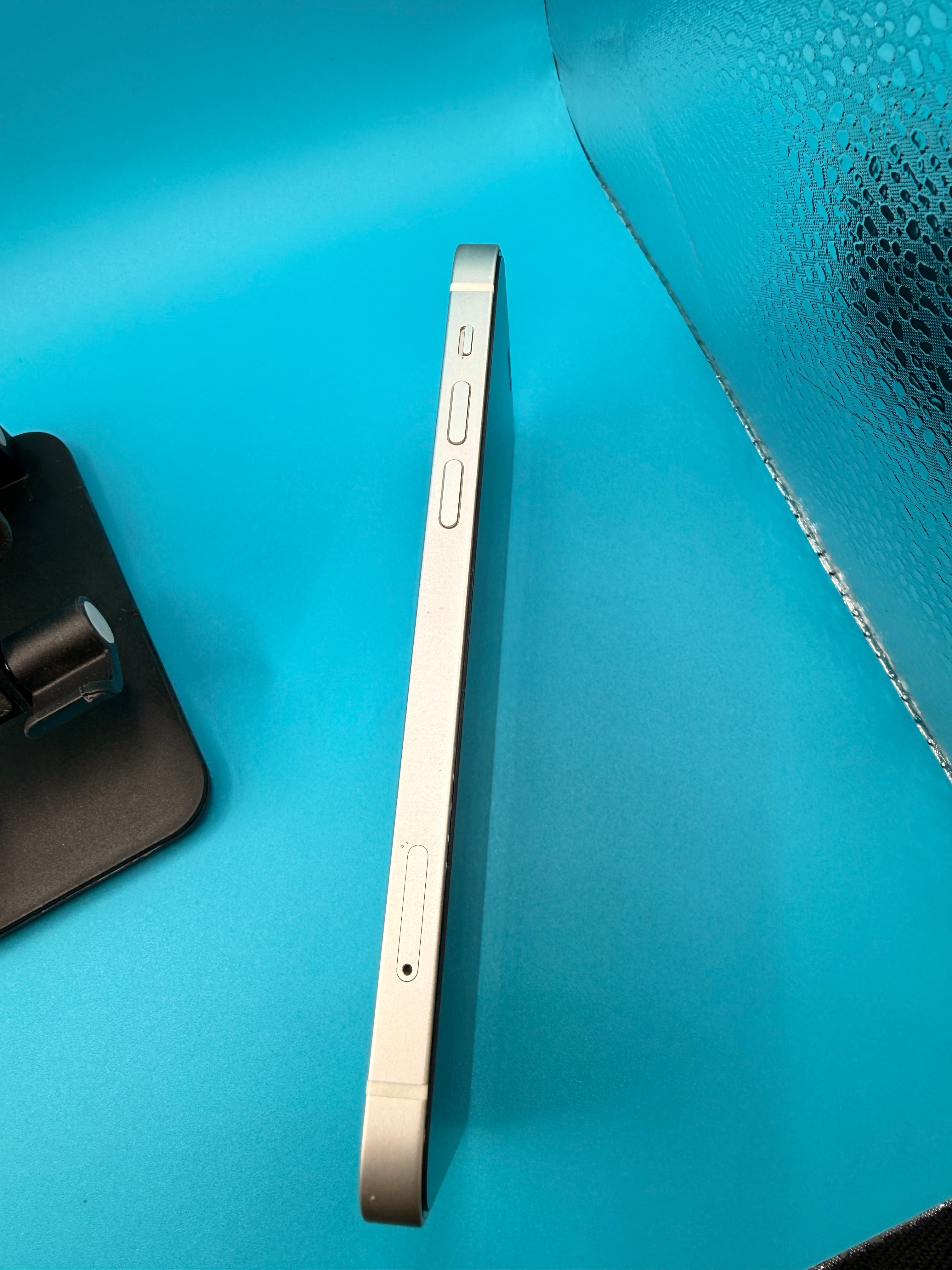 Iphone 12 white 128 gb